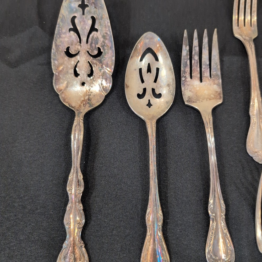 Wm A Rogers Oneida Silverplate Flatware Set 11pc Floral Scrolled Serving Forks - Picture 3 of 10